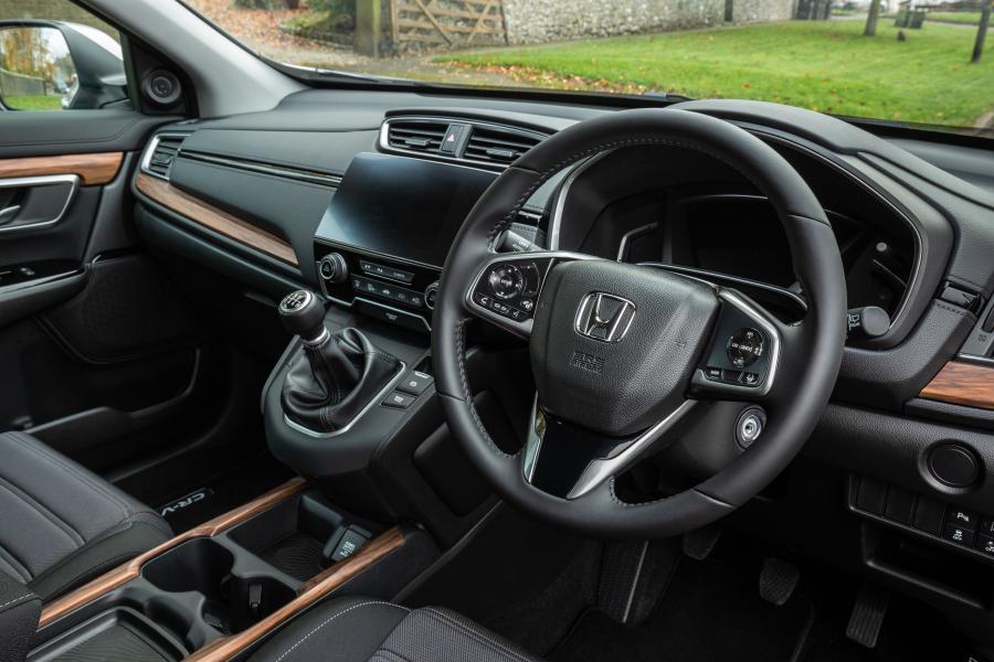 Торпедо Honda CR-V 2018 года  (UK) (фото 14 из 40)